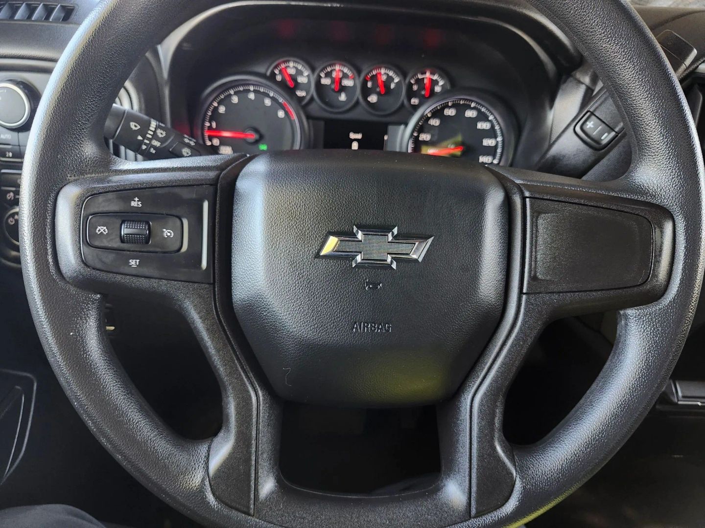 Photo 10 of this Chevrolet Silverado 1500