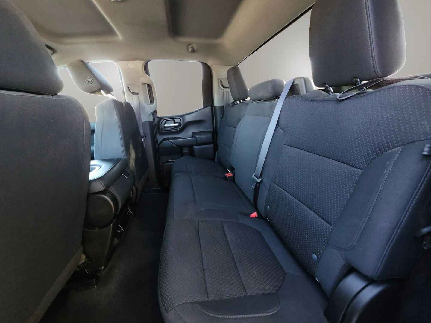 Photo 14 of this Chevrolet Silverado 1500