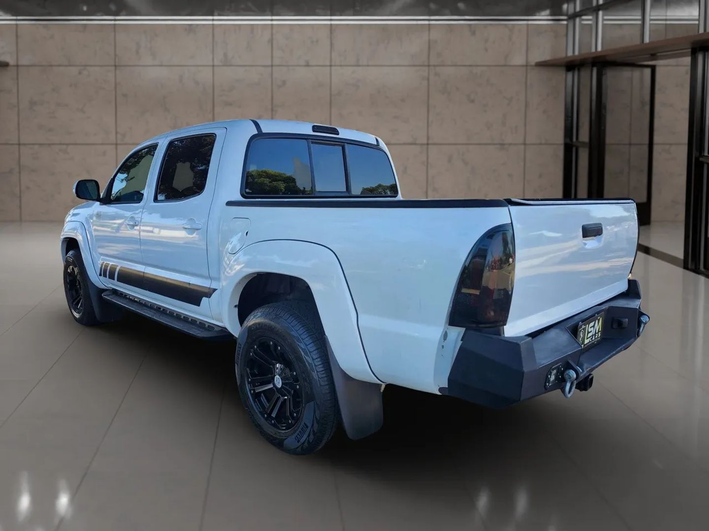 Toyota Tacoma photo 7