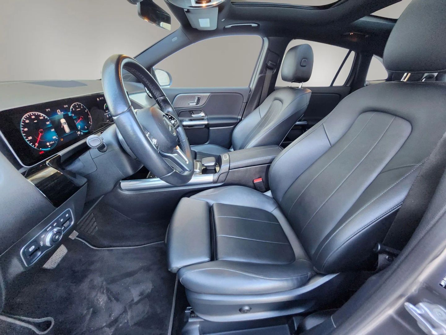 Mercedes-Benz GLA 250 photo 10