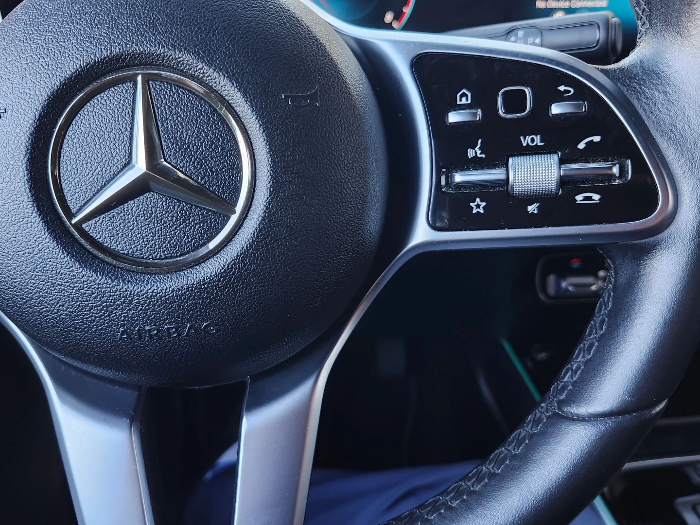 Mercedes-Benz GLA 250 photo 20