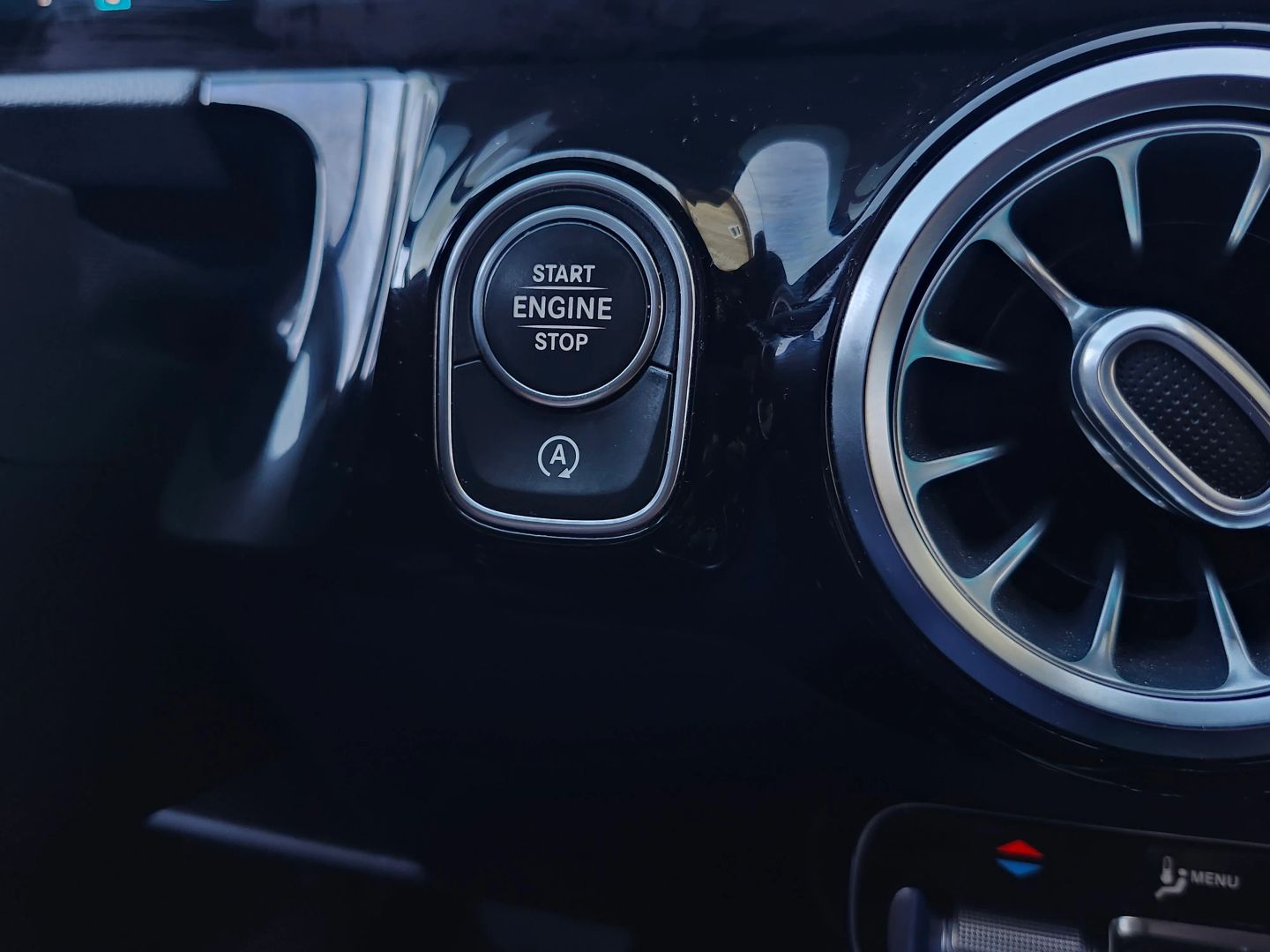 Mercedes-Benz GLA 250 photo 30