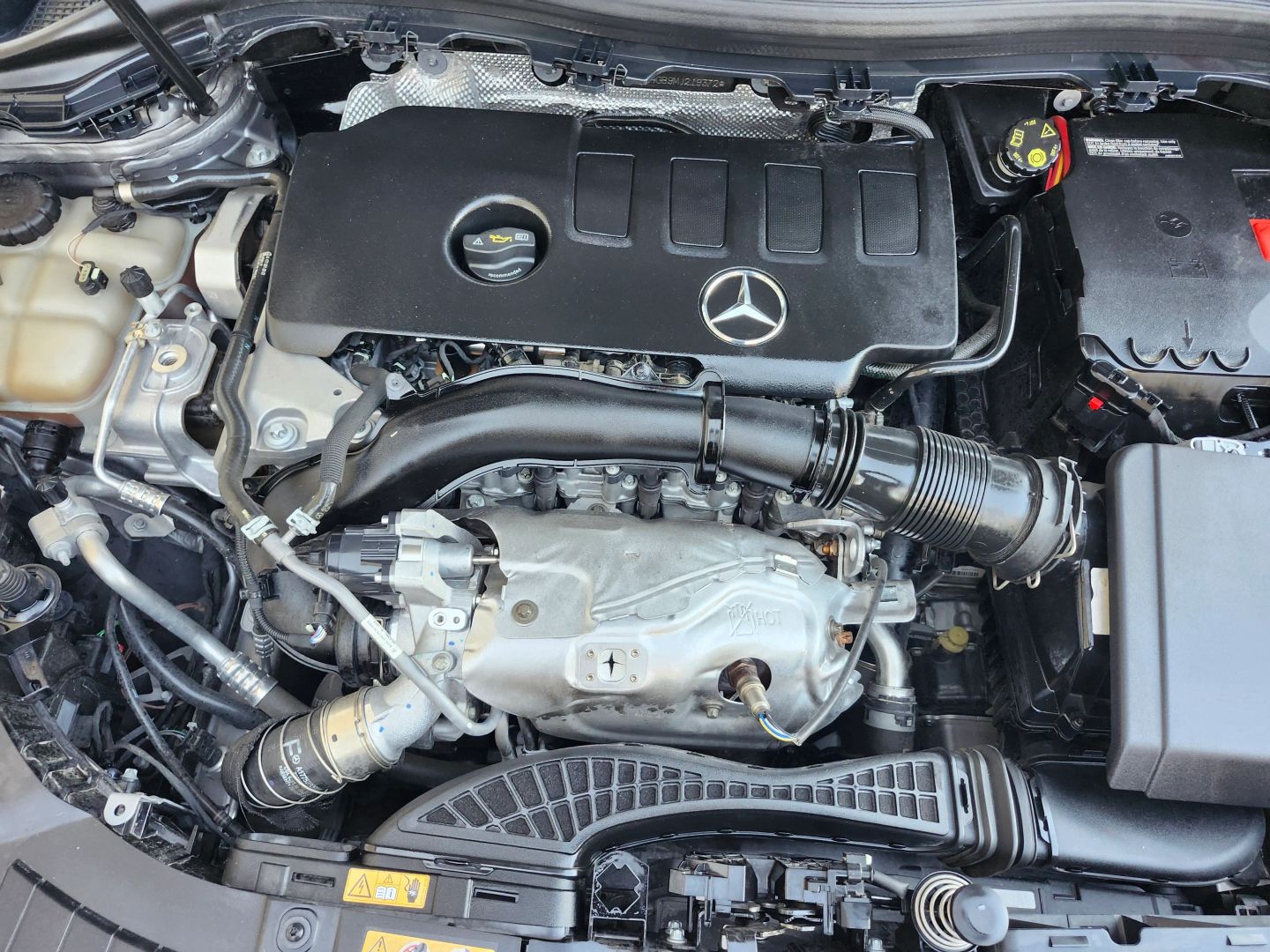 Mercedes-Benz GLA 250 photo 33