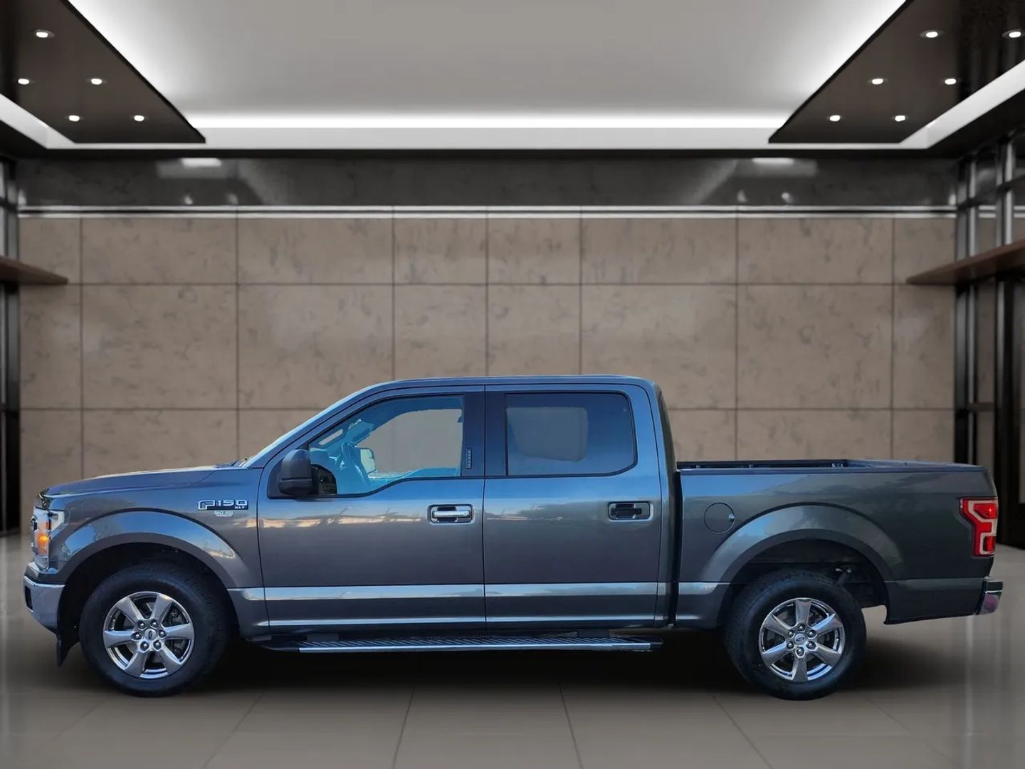 Ford F-150 photo 2