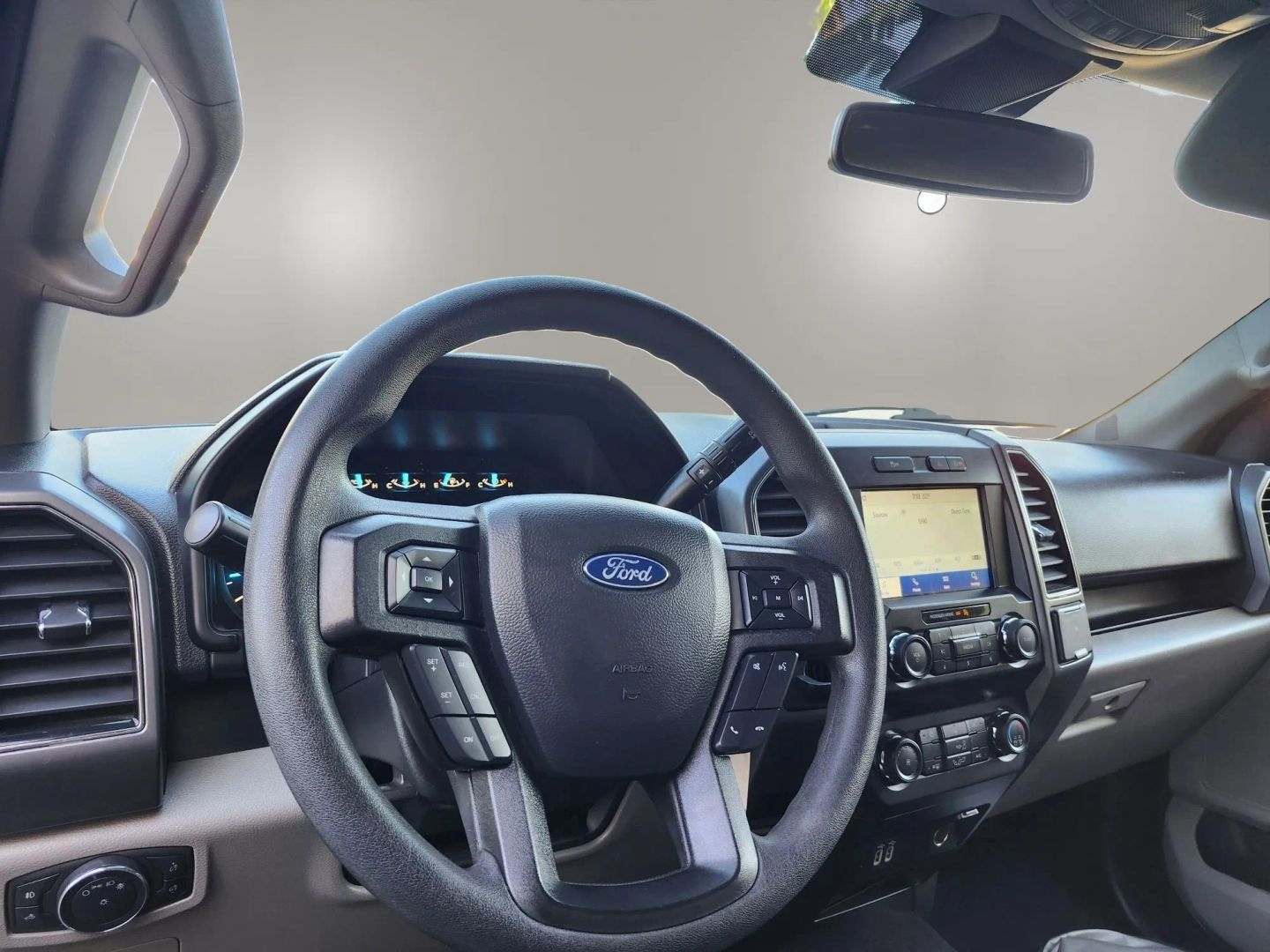 Ford F-150 photo 9