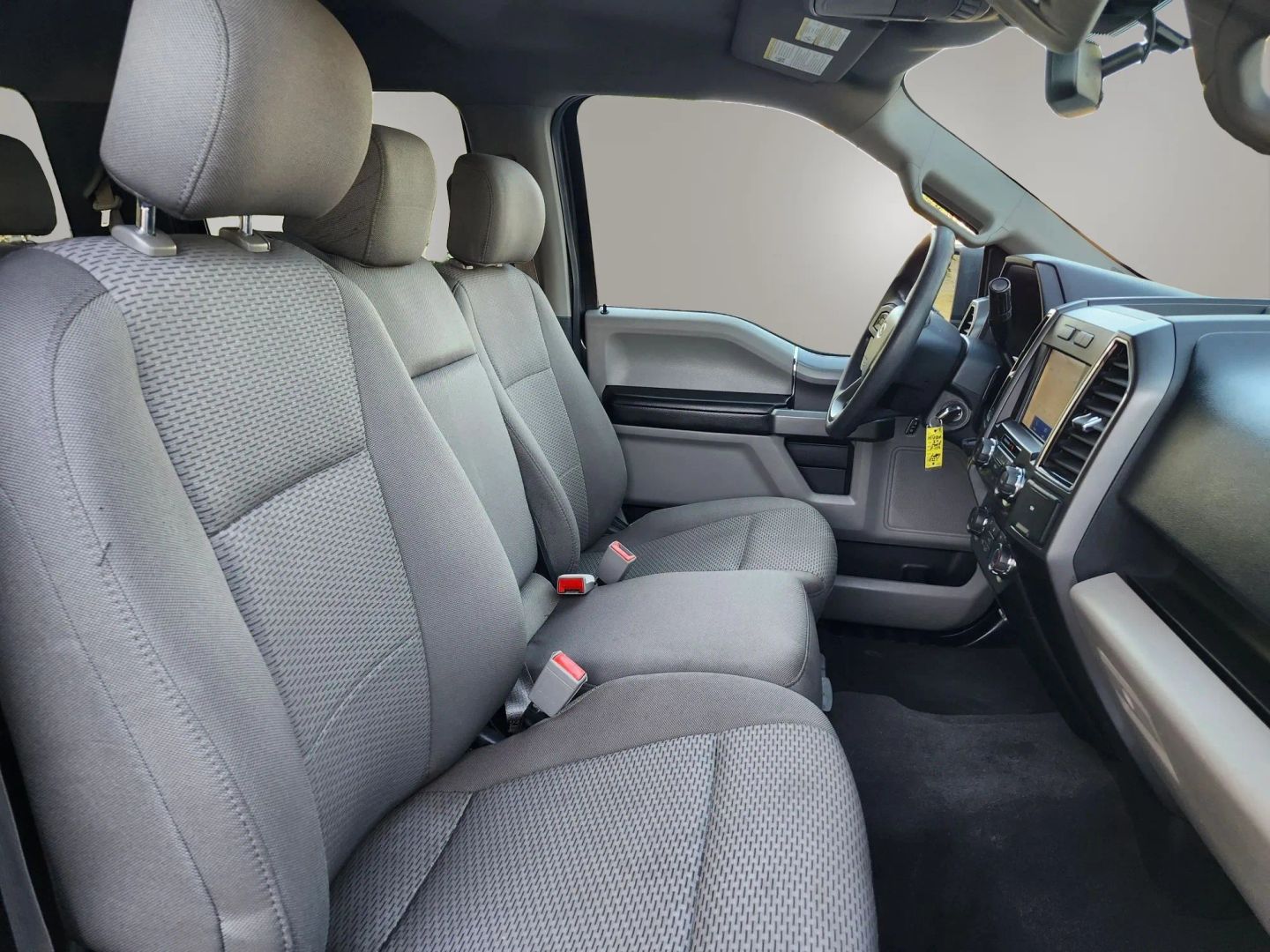 Ford F-150 photo 11
