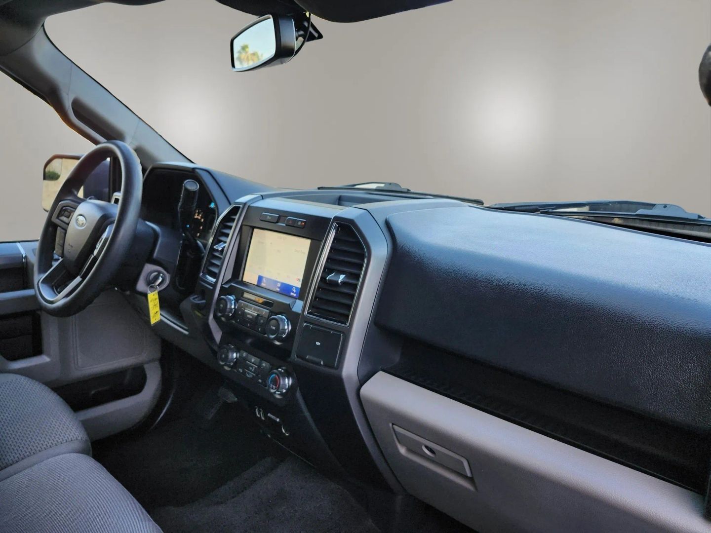 Ford F-150 photo 12