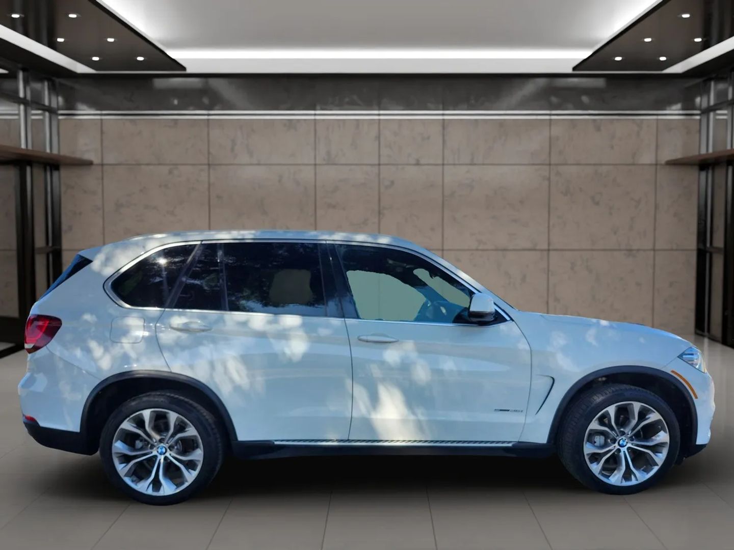 BMW X5 photo 4
