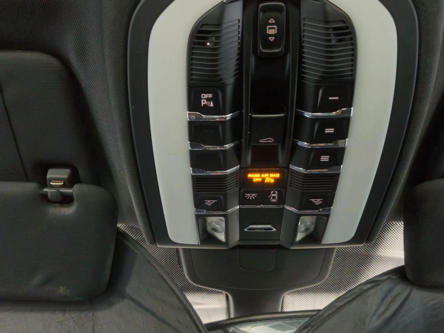 Porsche Cayenne photo 21