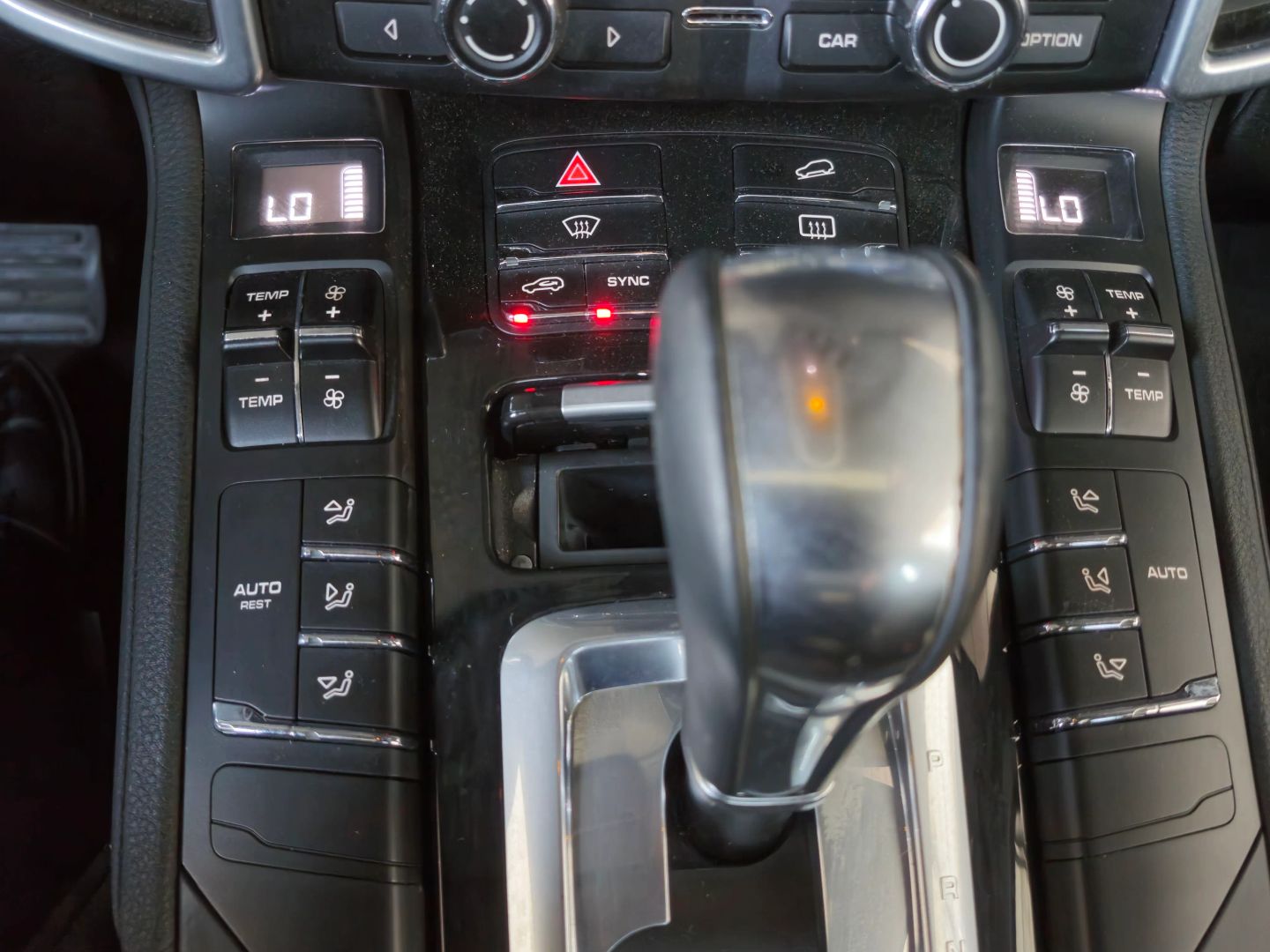 Porsche Cayenne photo 25