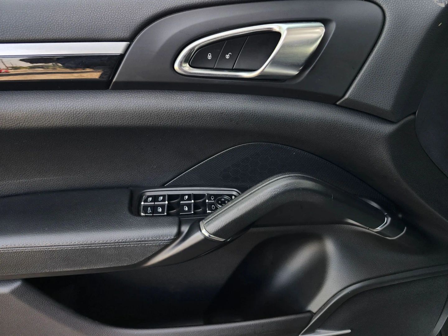 Porsche Cayenne photo 29