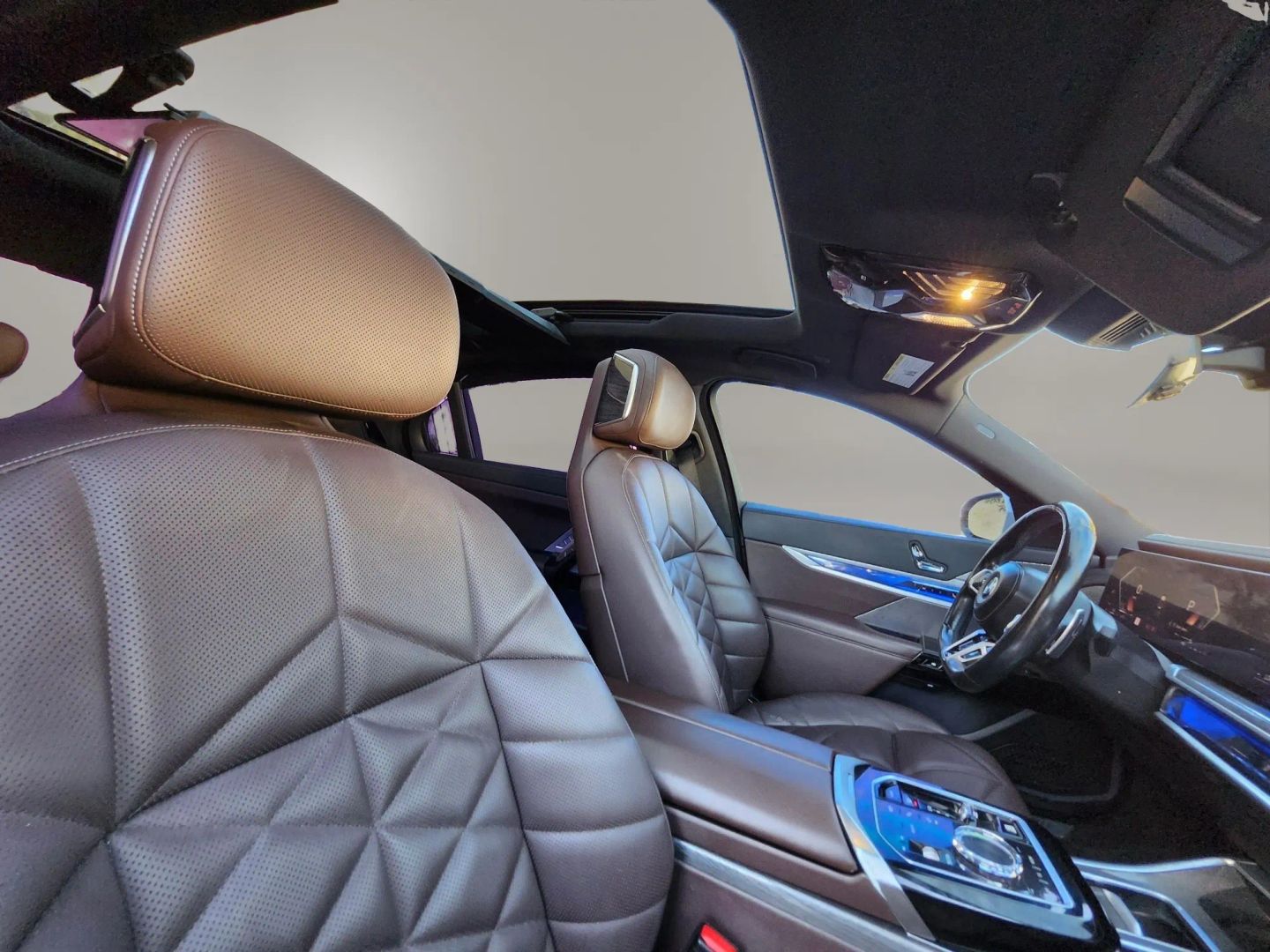 BMW 7 Series photo 29