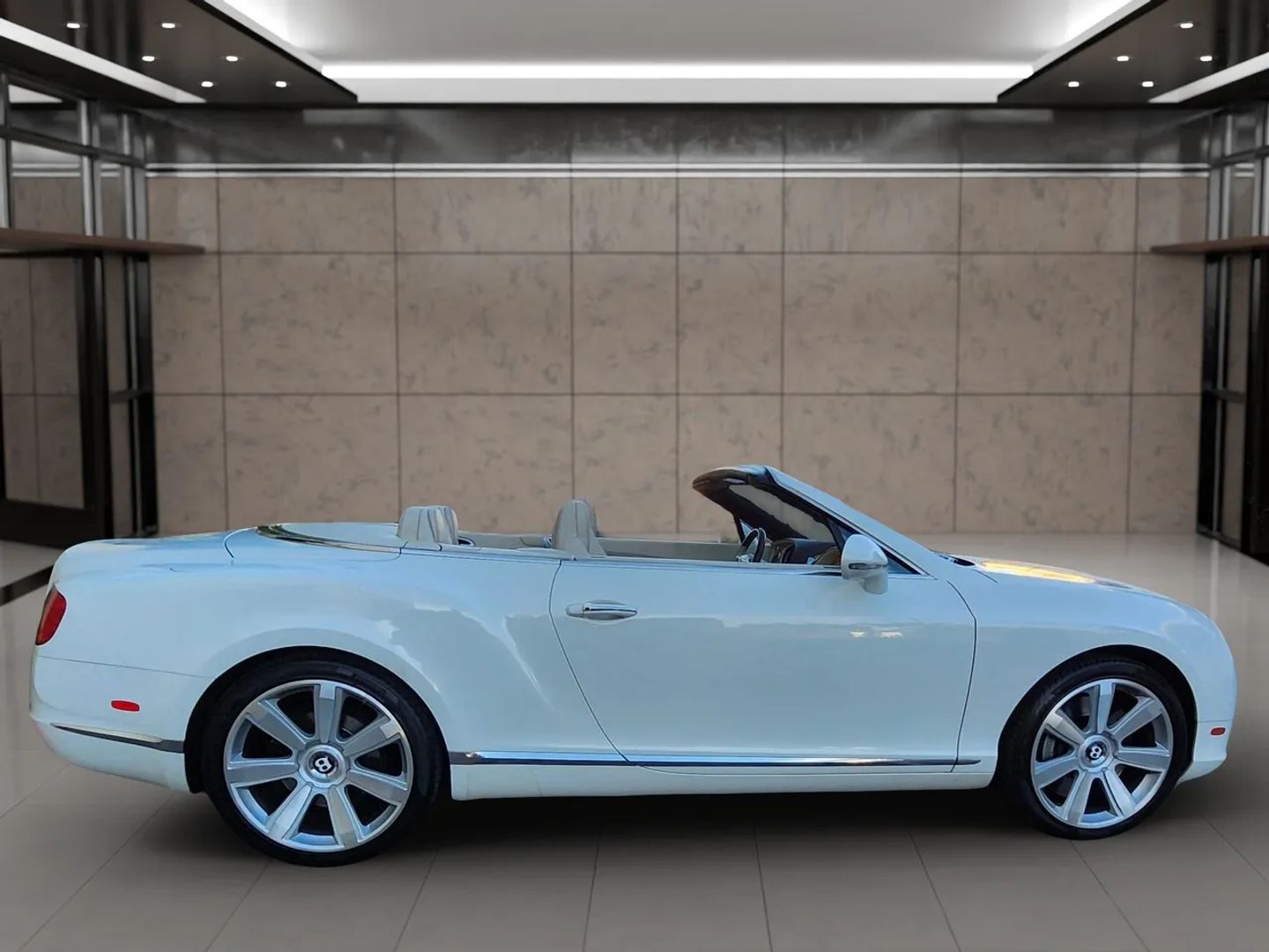 Bentley Continental photo 5