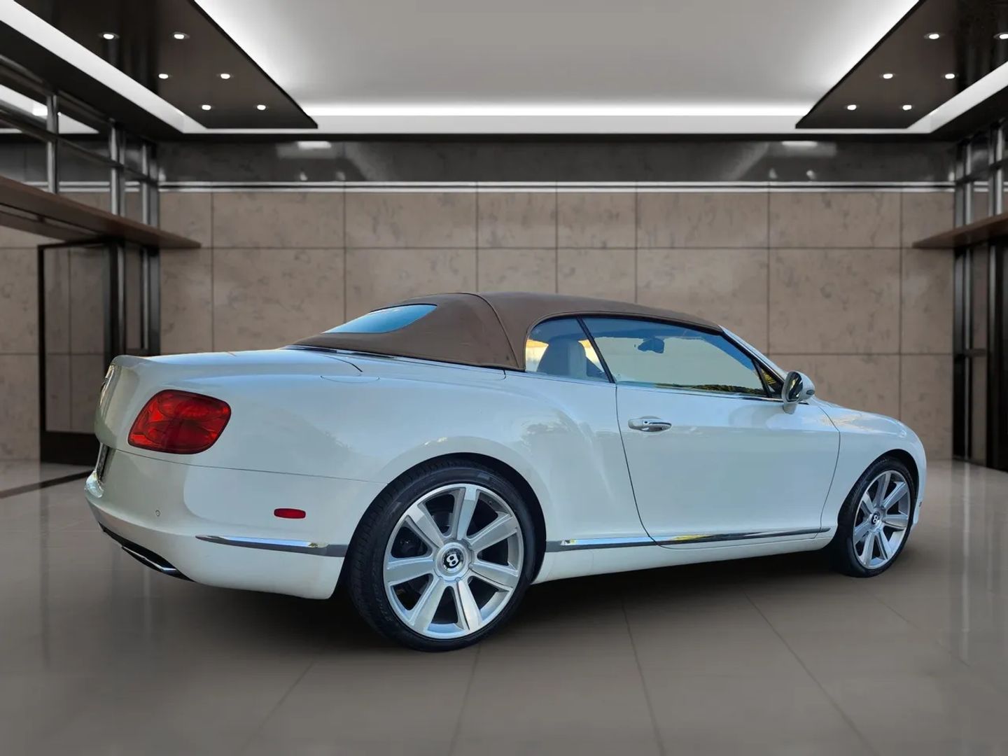 Bentley Continental photo 8