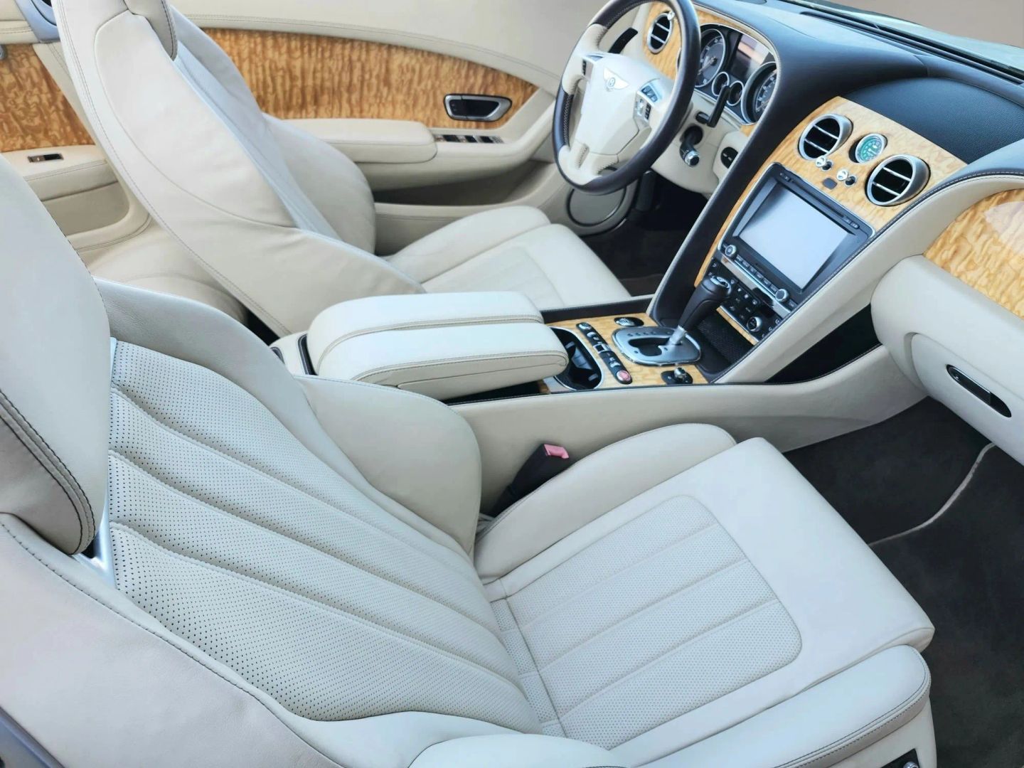 Bentley Continental photo 30