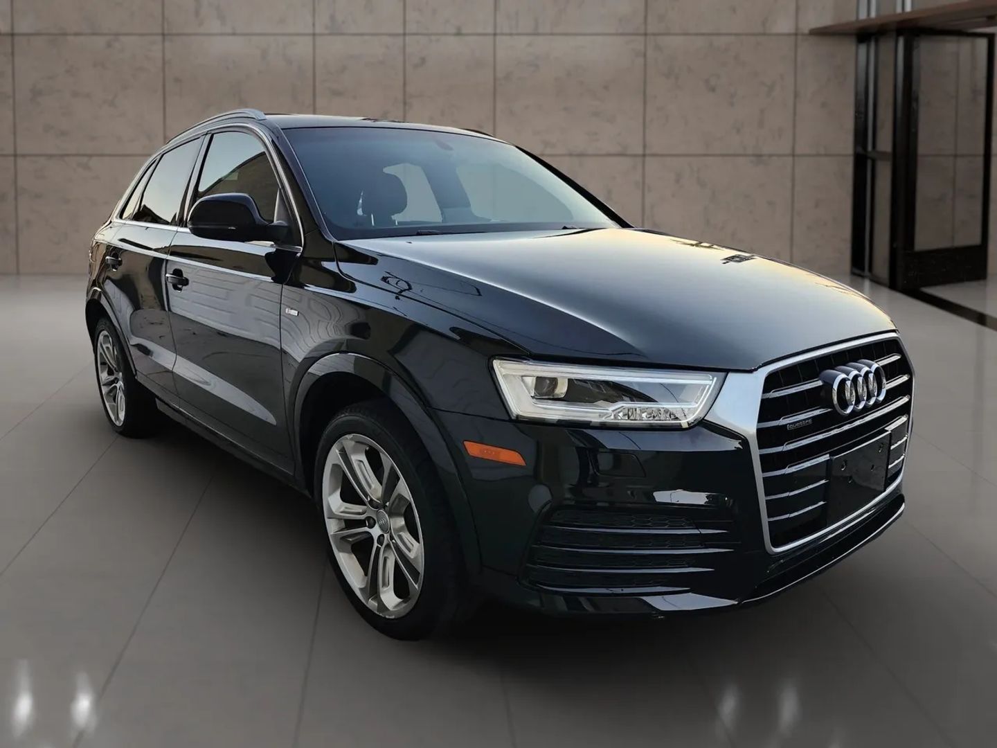 Audi Q3 photo 3
