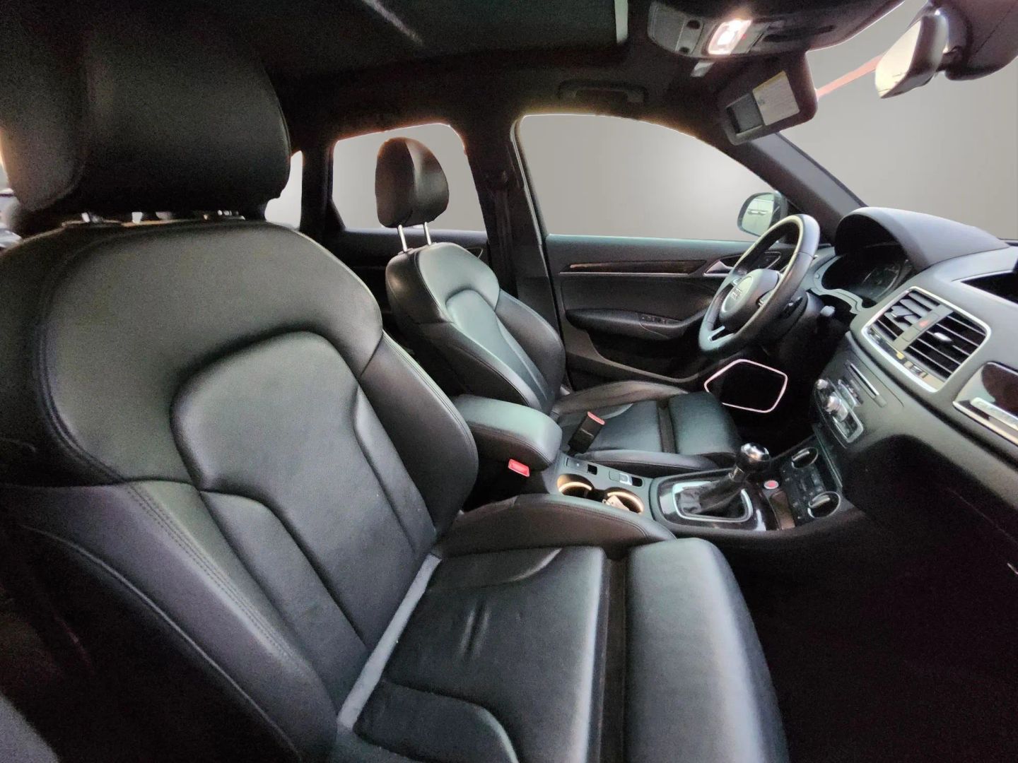 Audi Q3 photo 15