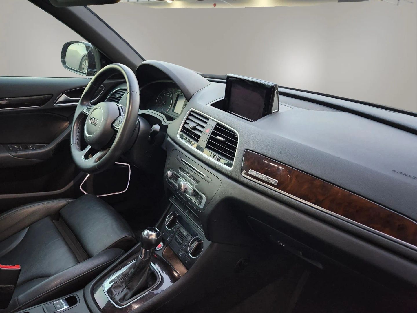 Audi Q3 photo 16