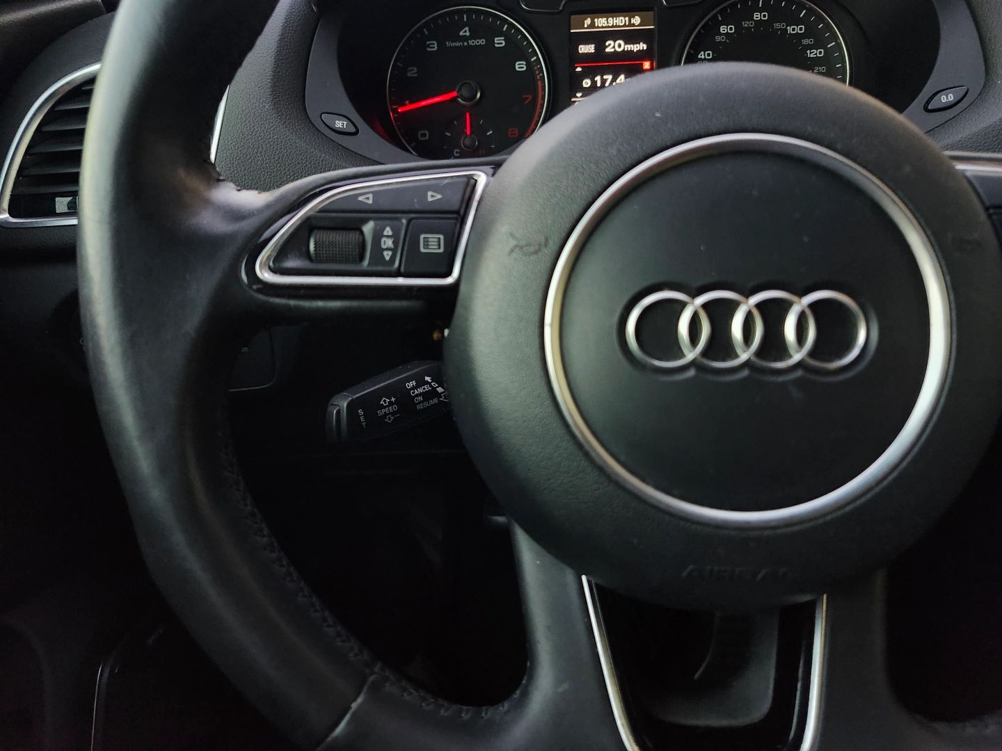 Audi Q3 photo 20