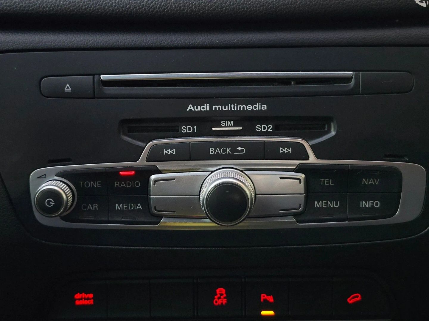 Audi Q3 photo 24