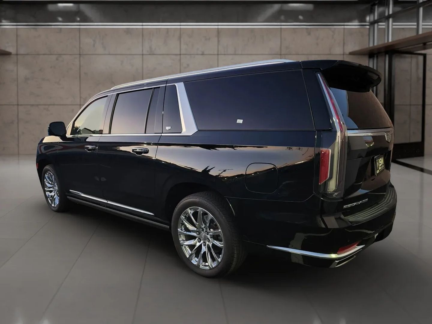 Cadillac Escalade ESV photo 9