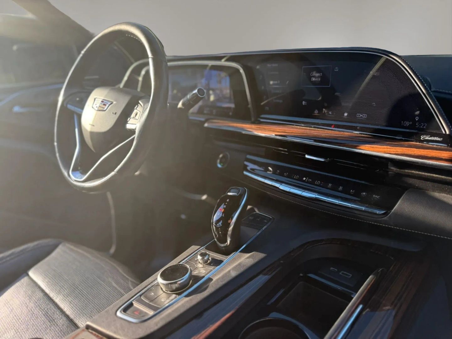 Cadillac Escalade ESV photo 35