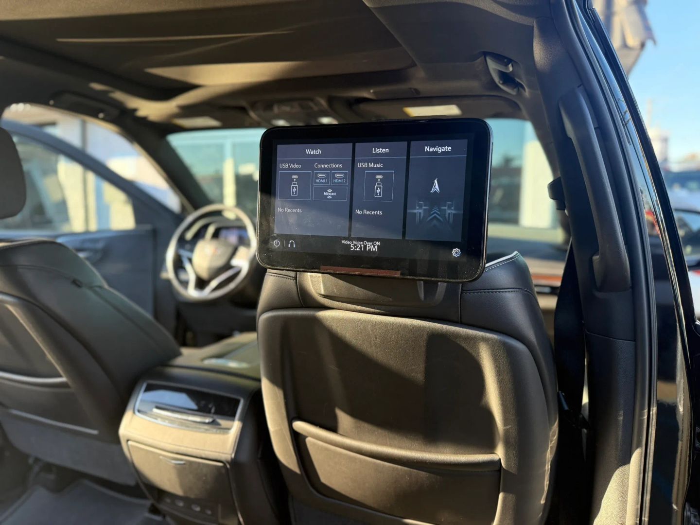 Cadillac Escalade ESV photo 37