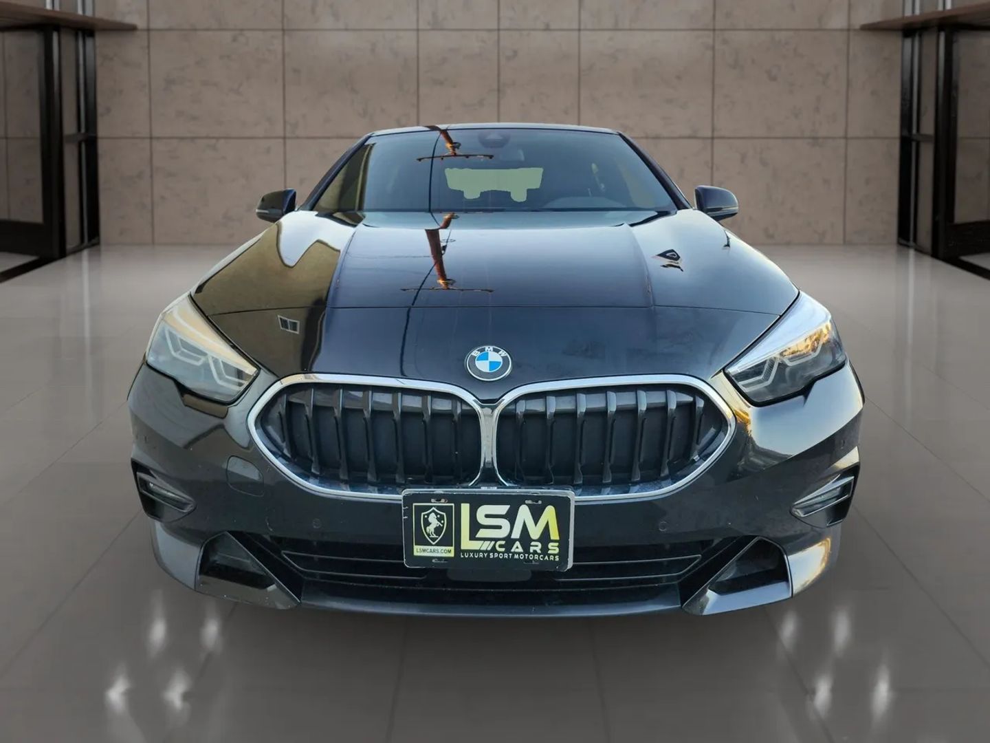 BMW 2 Series photo 2