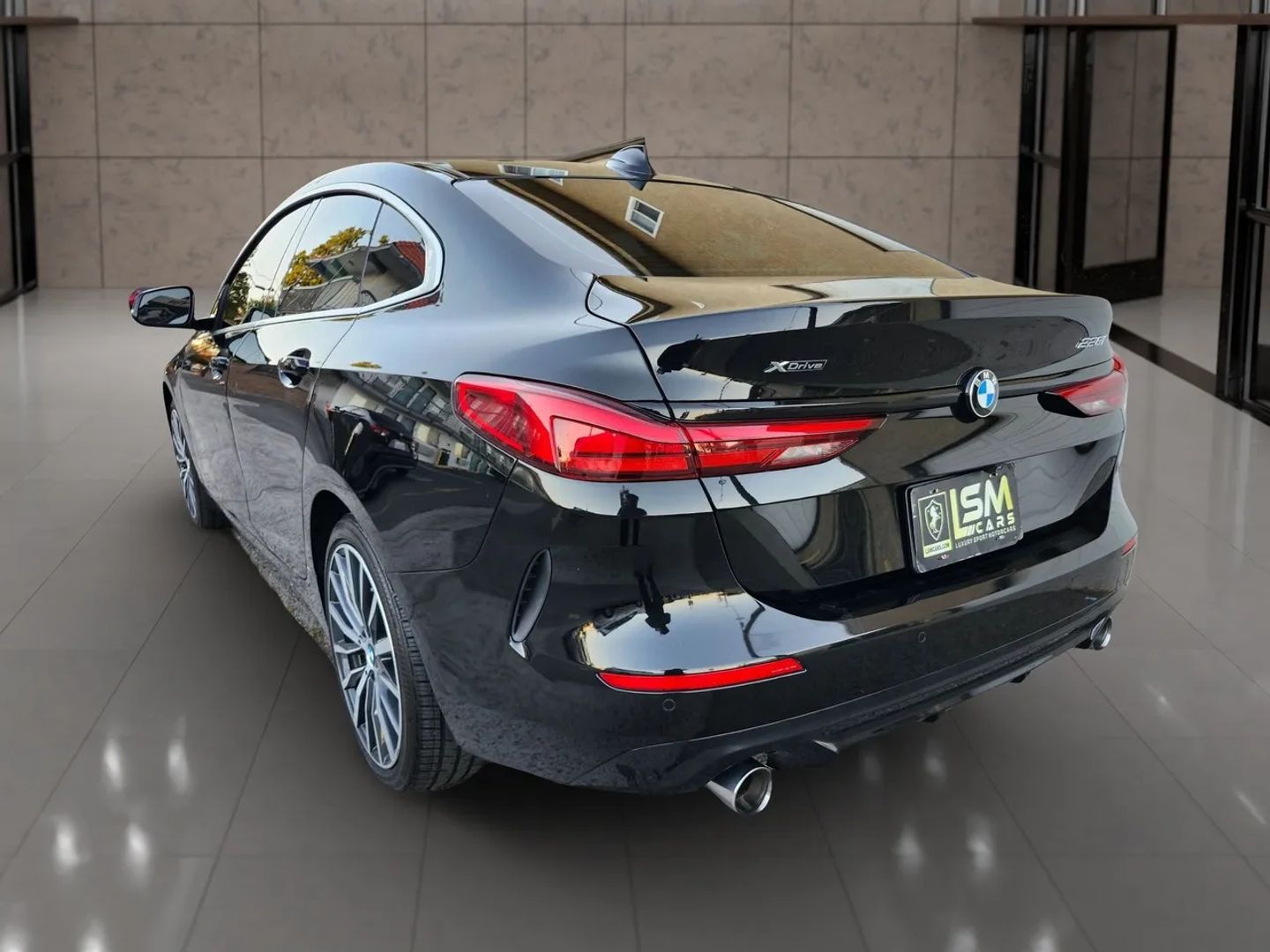 BMW 2 Series photo 7