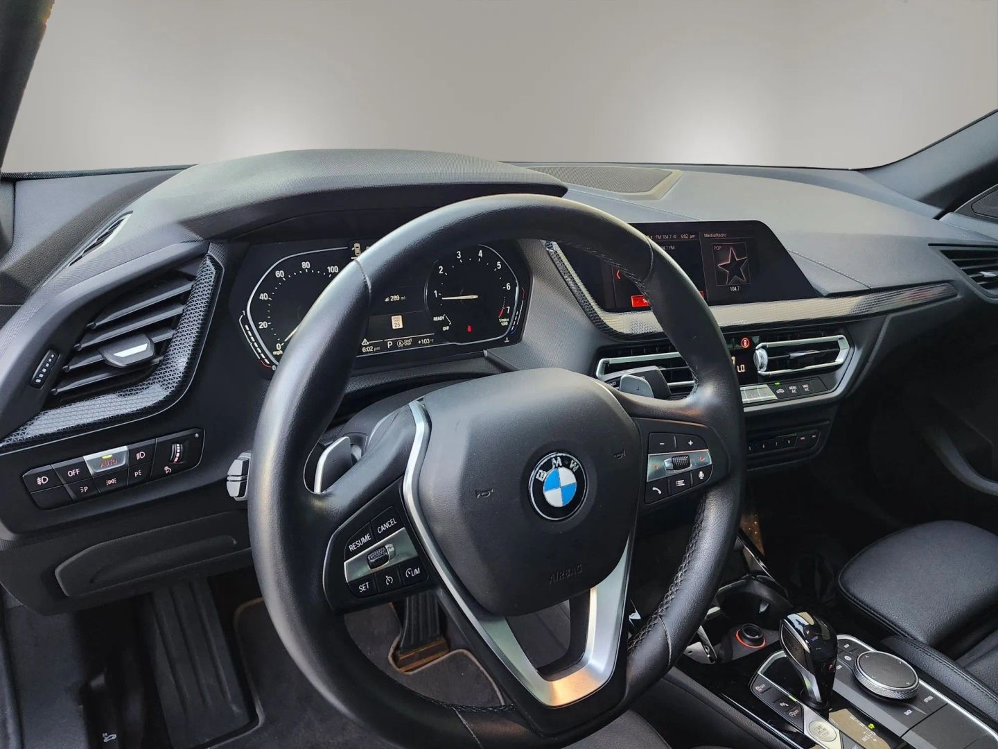 BMW 2 Series photo 10