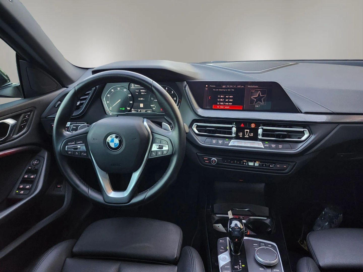 BMW 2 Series photo 13