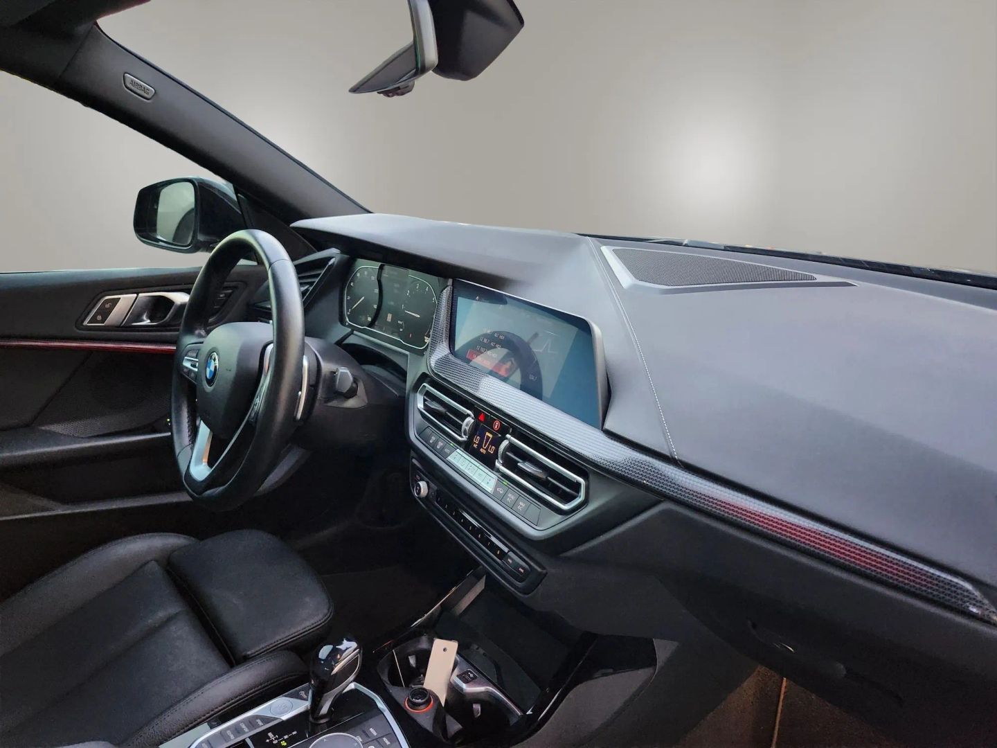 BMW 2 Series photo 14