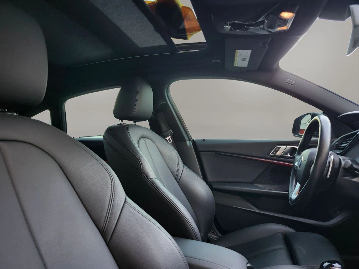 BMW 2 Series photo 15