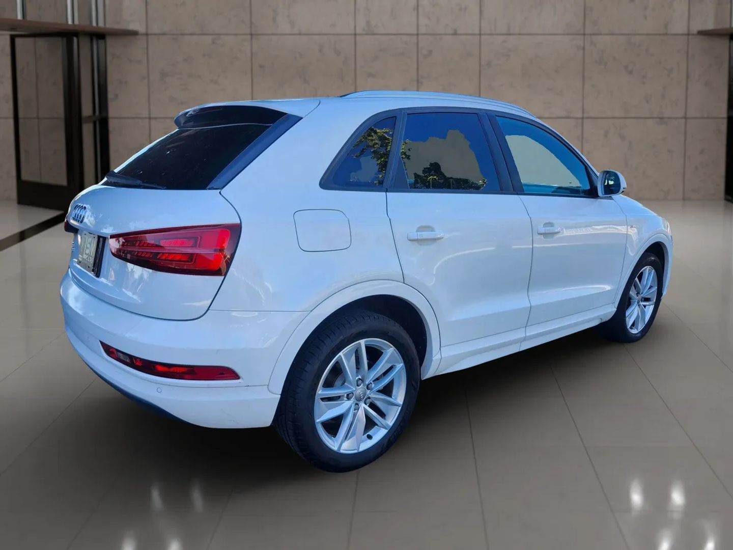 Audi Q3 photo 7