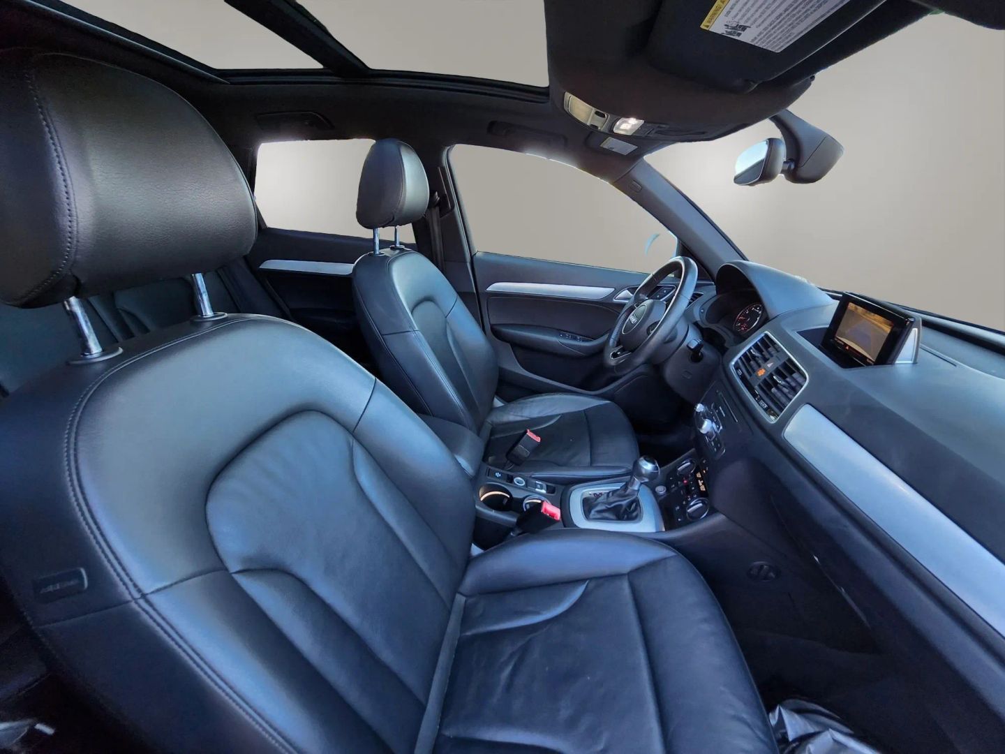 Audi Q3 photo 14