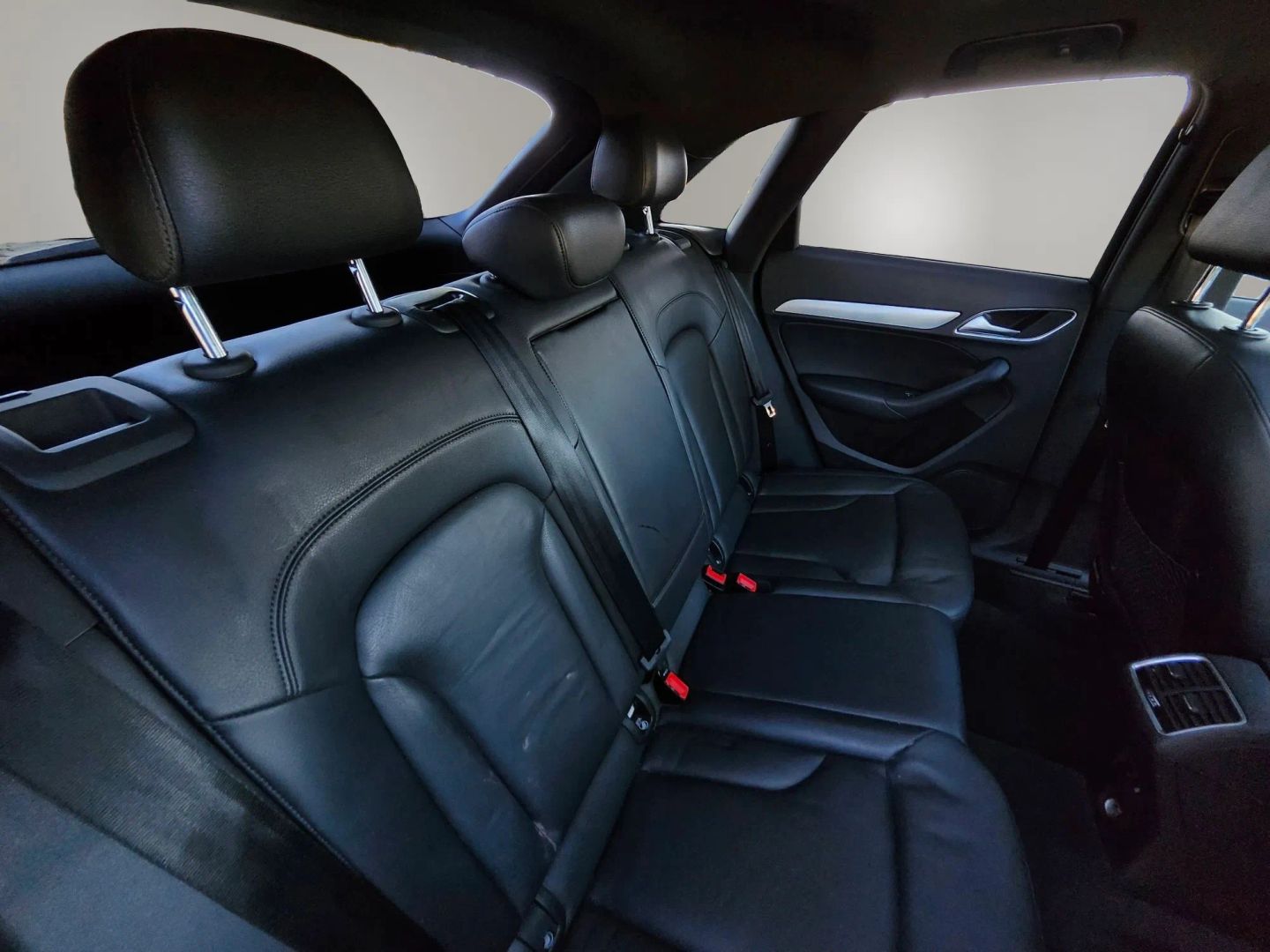 Audi Q3 photo 16