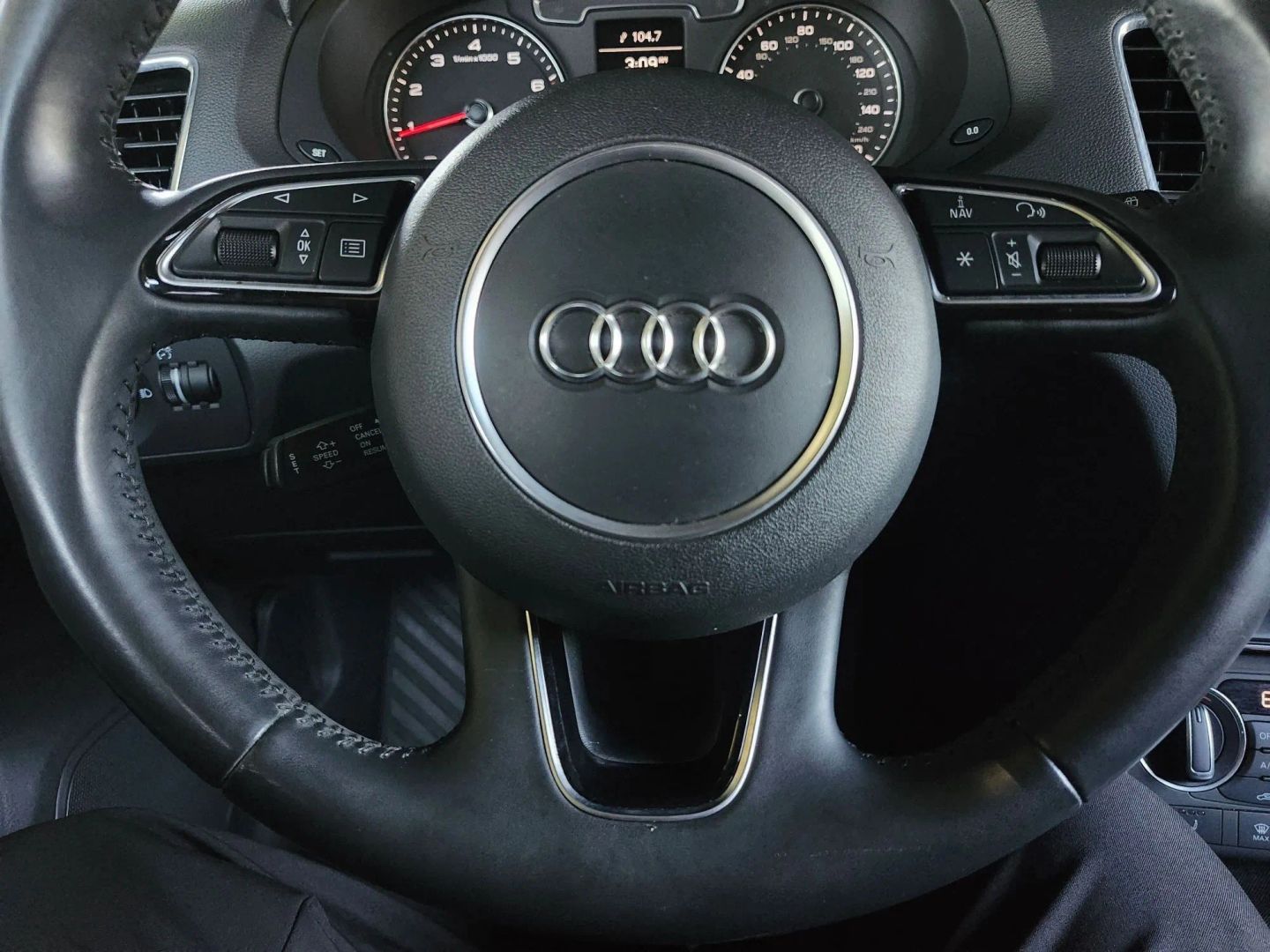 Audi Q3 photo 19
