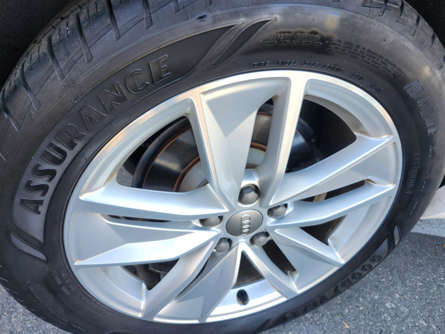 Audi Q3 photo 30