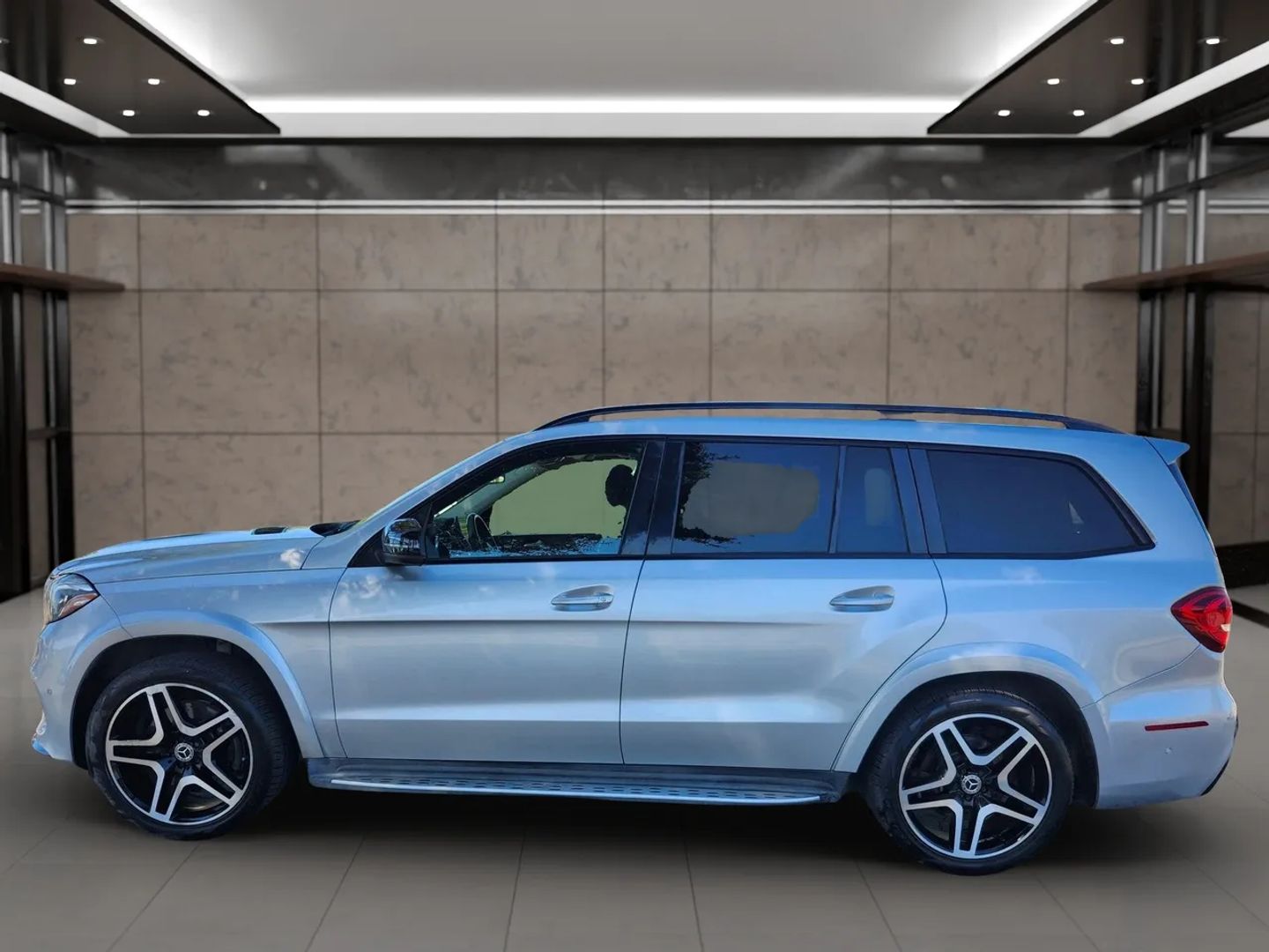Mercedes-Benz GLS photo 4