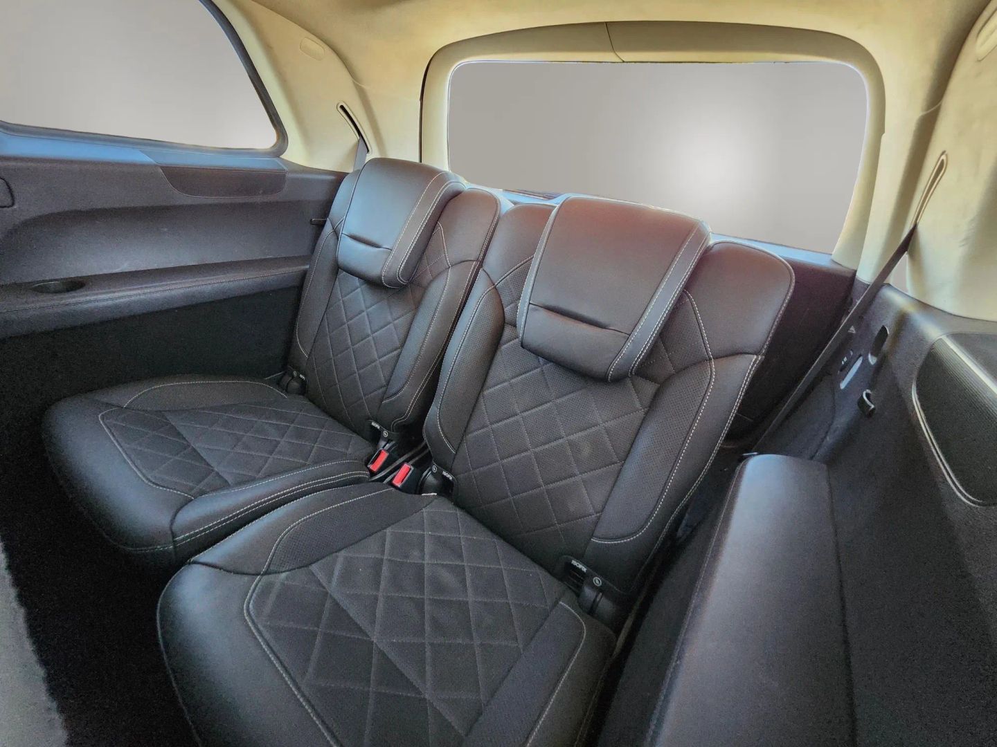 Mercedes-Benz GLS photo 16