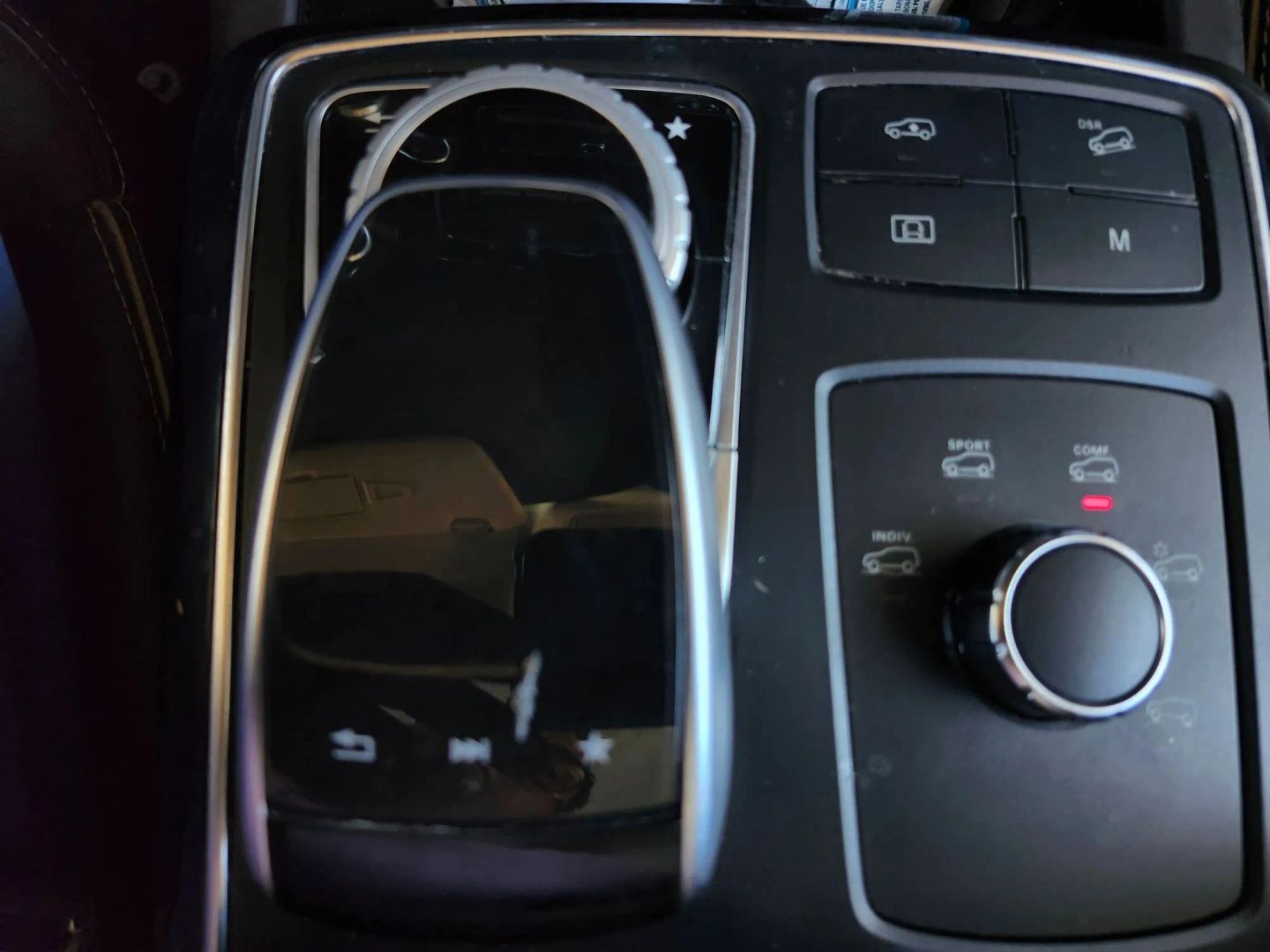 Mercedes-Benz GLS photo 28