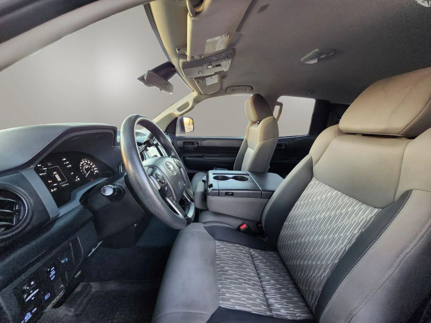 Toyota Tundra photo 8
