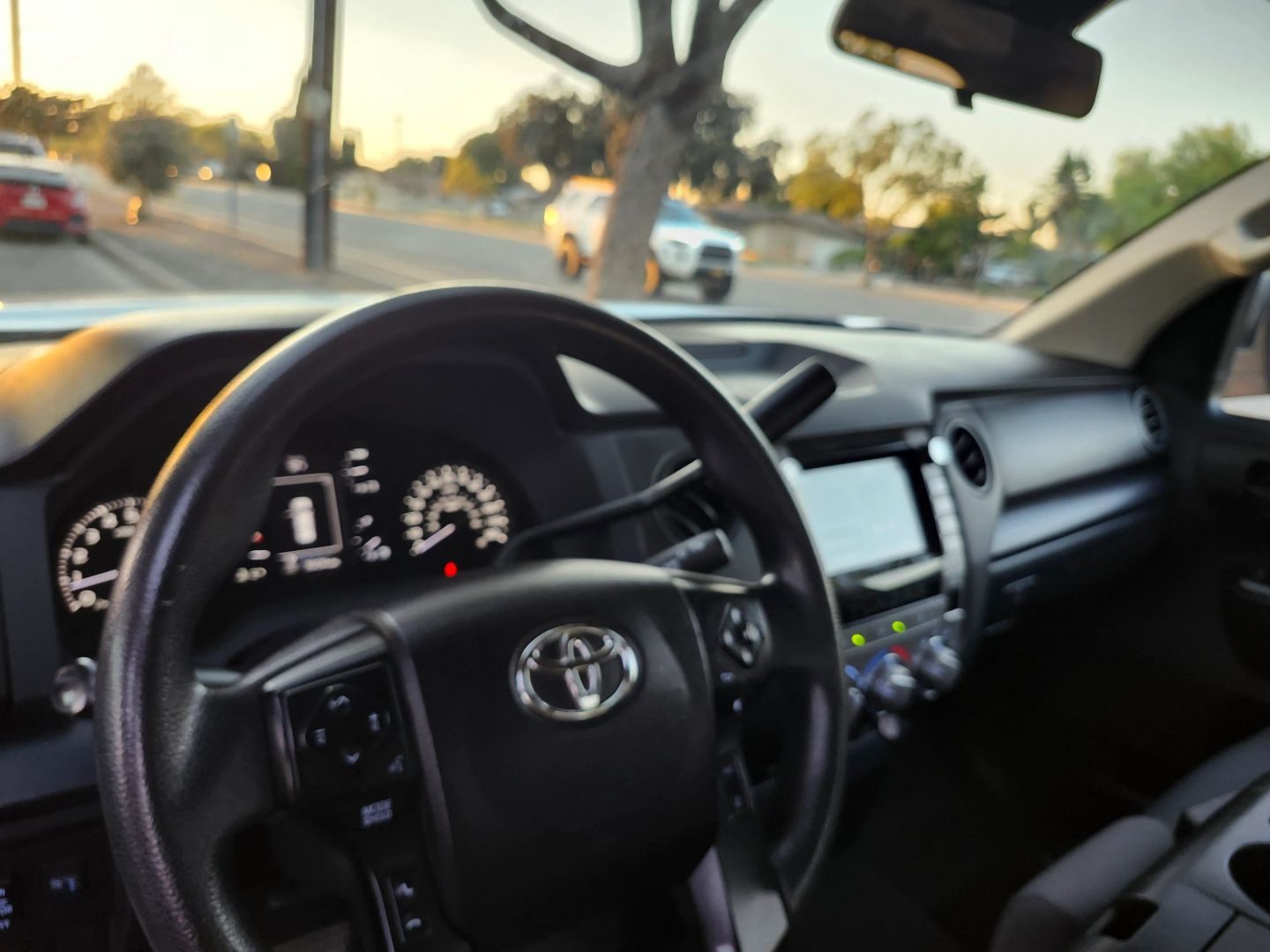 Toyota Tundra photo 9