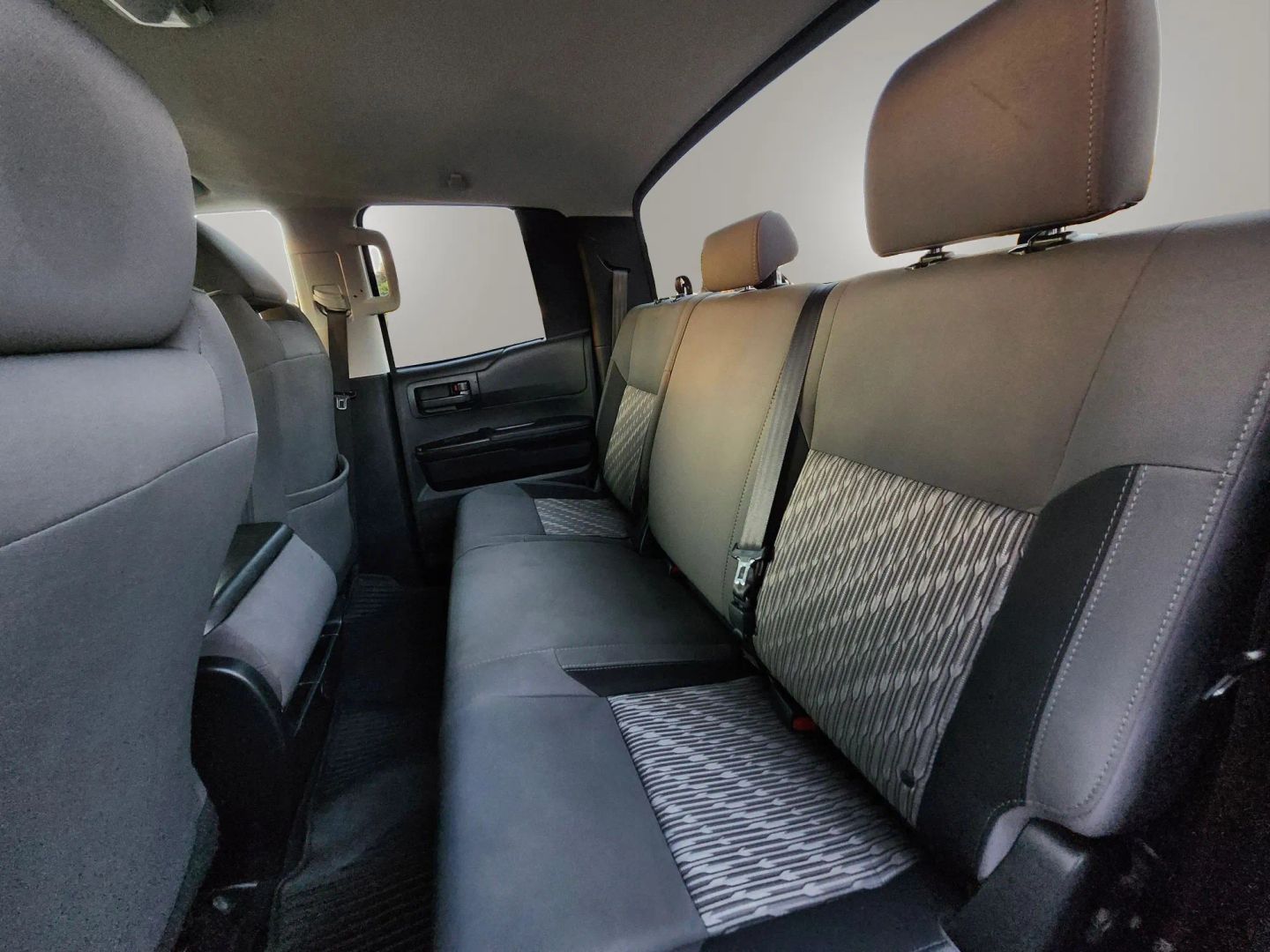 Toyota Tundra photo 10