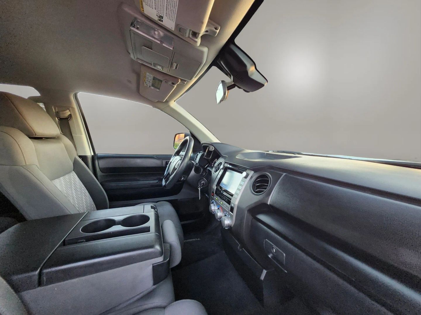 Toyota Tundra photo 11