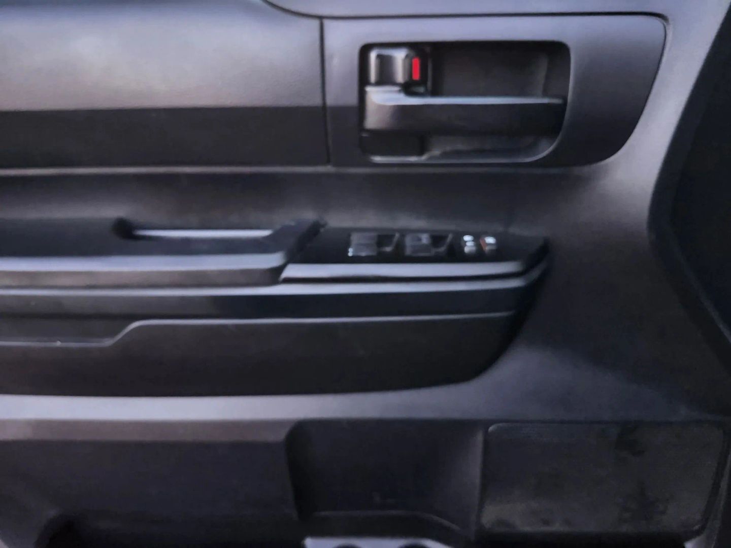 Toyota Tundra photo 14