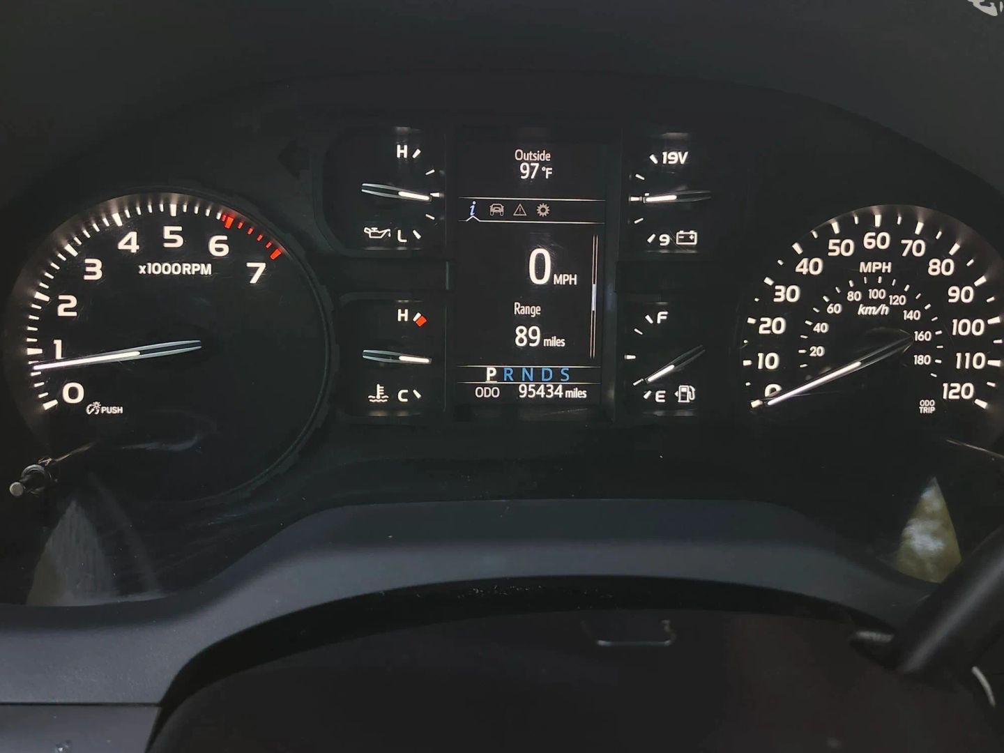 Toyota Tundra photo 18