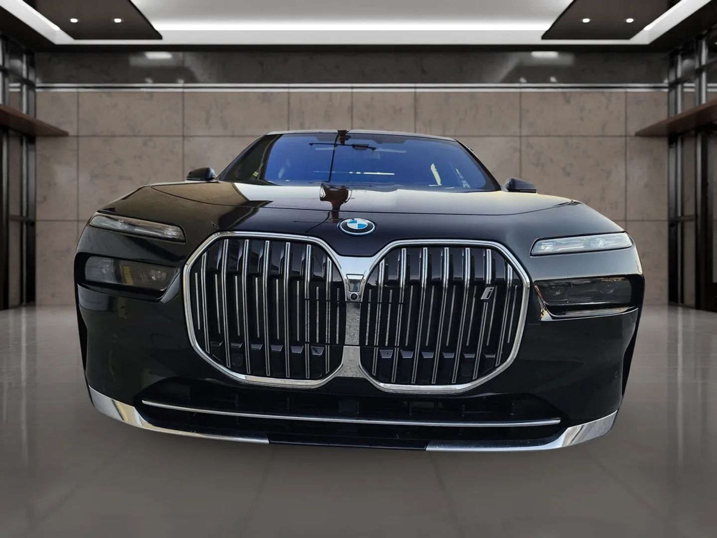 BMW i7 photo 2