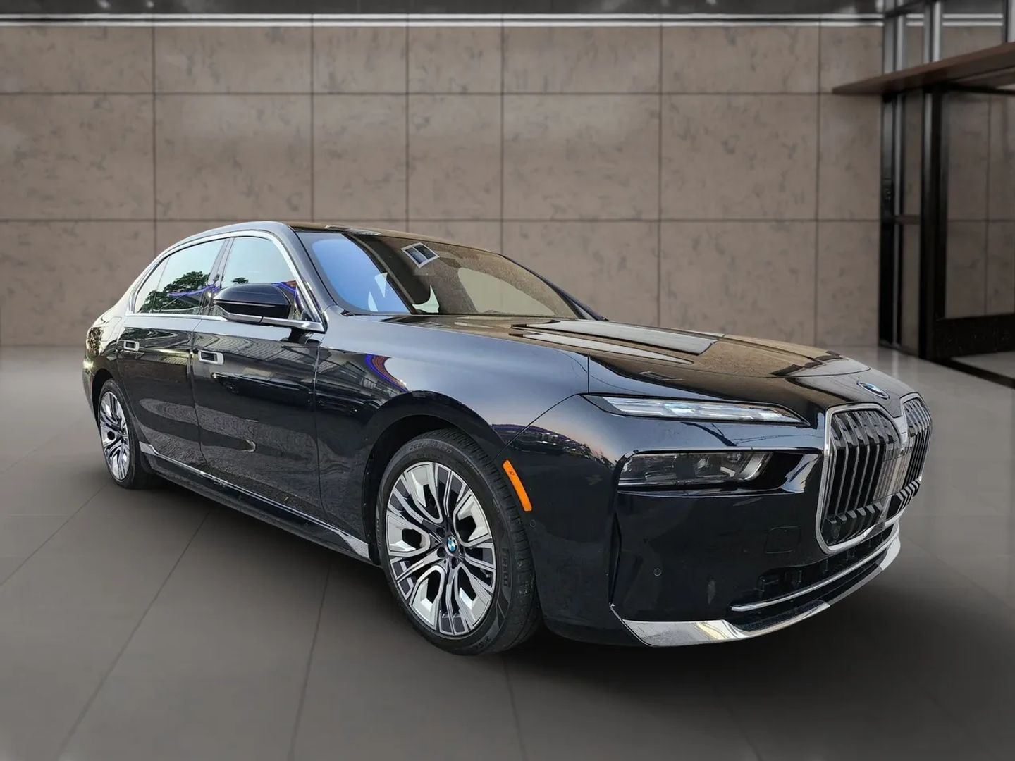 BMW i7 photo 6