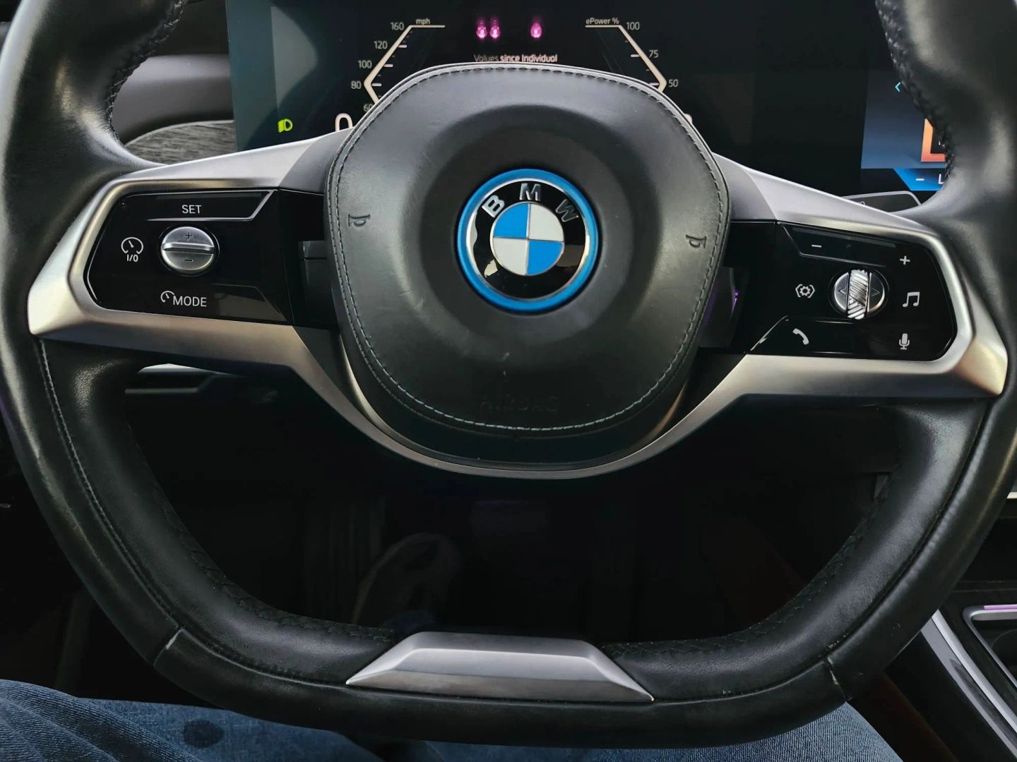BMW i7 photo 13